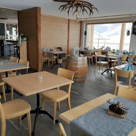 Avers Hotel