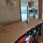 Avers ホテル